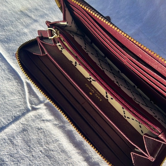 Kate Spade Full Zip Wallet - Picture 8 of 9
